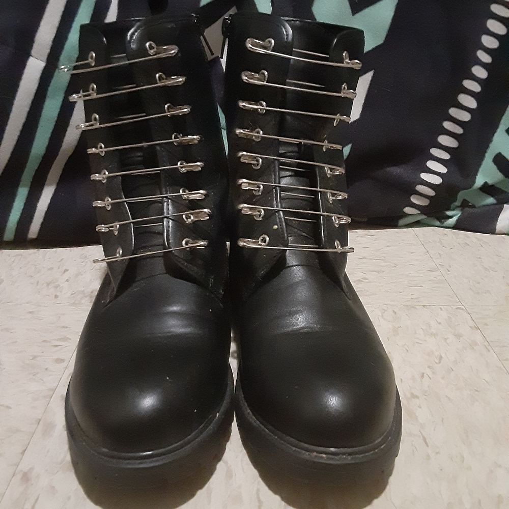 Hot topic safety pin boots.